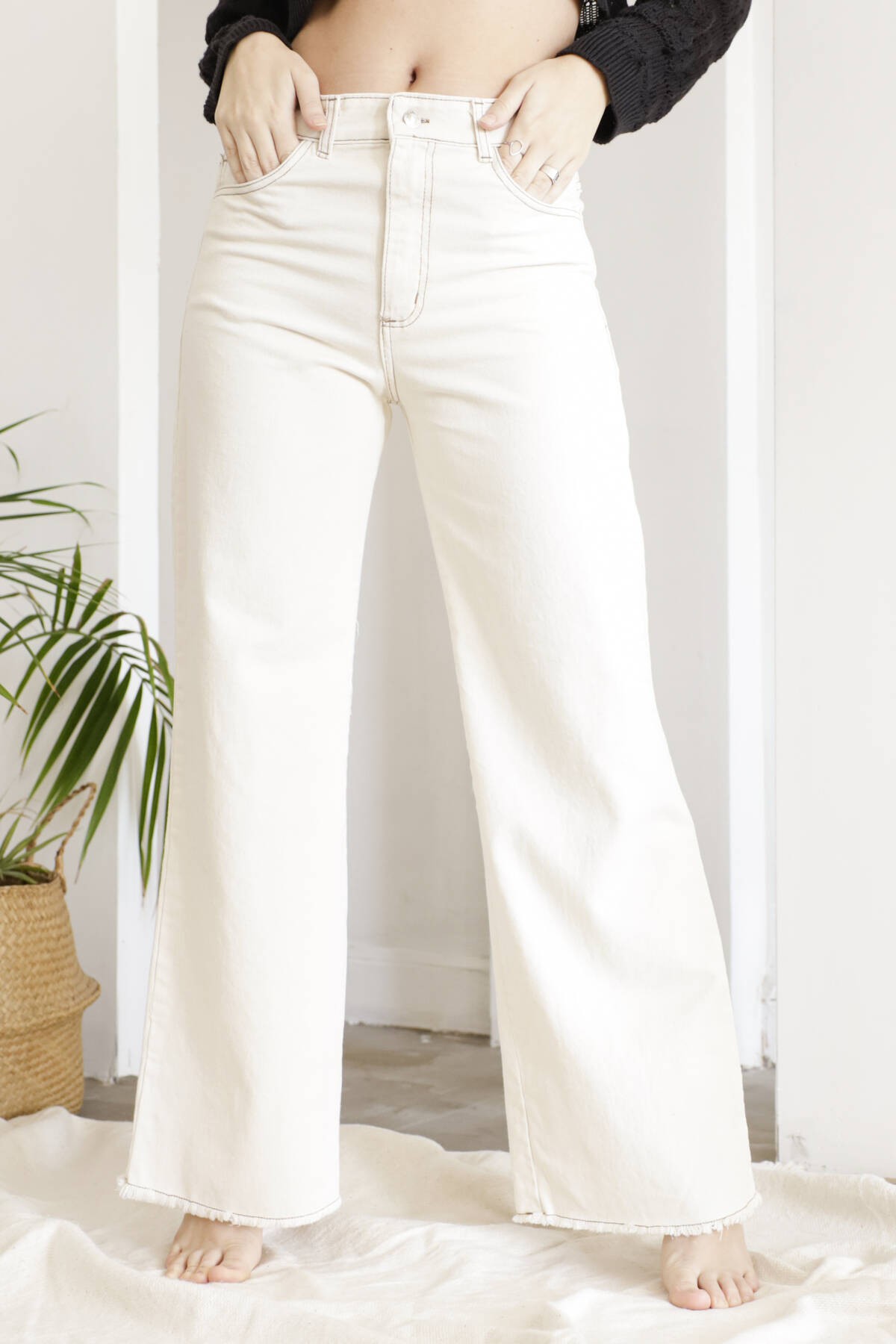 027C WIDELEG CRUDO CONTRASTE HILO