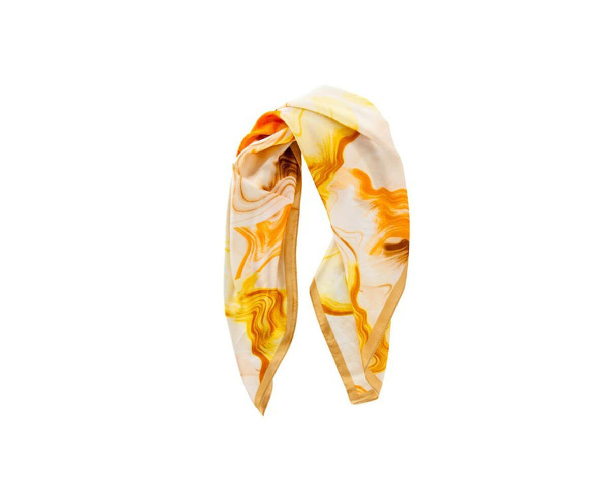 Pañuelo de seda estampado importado