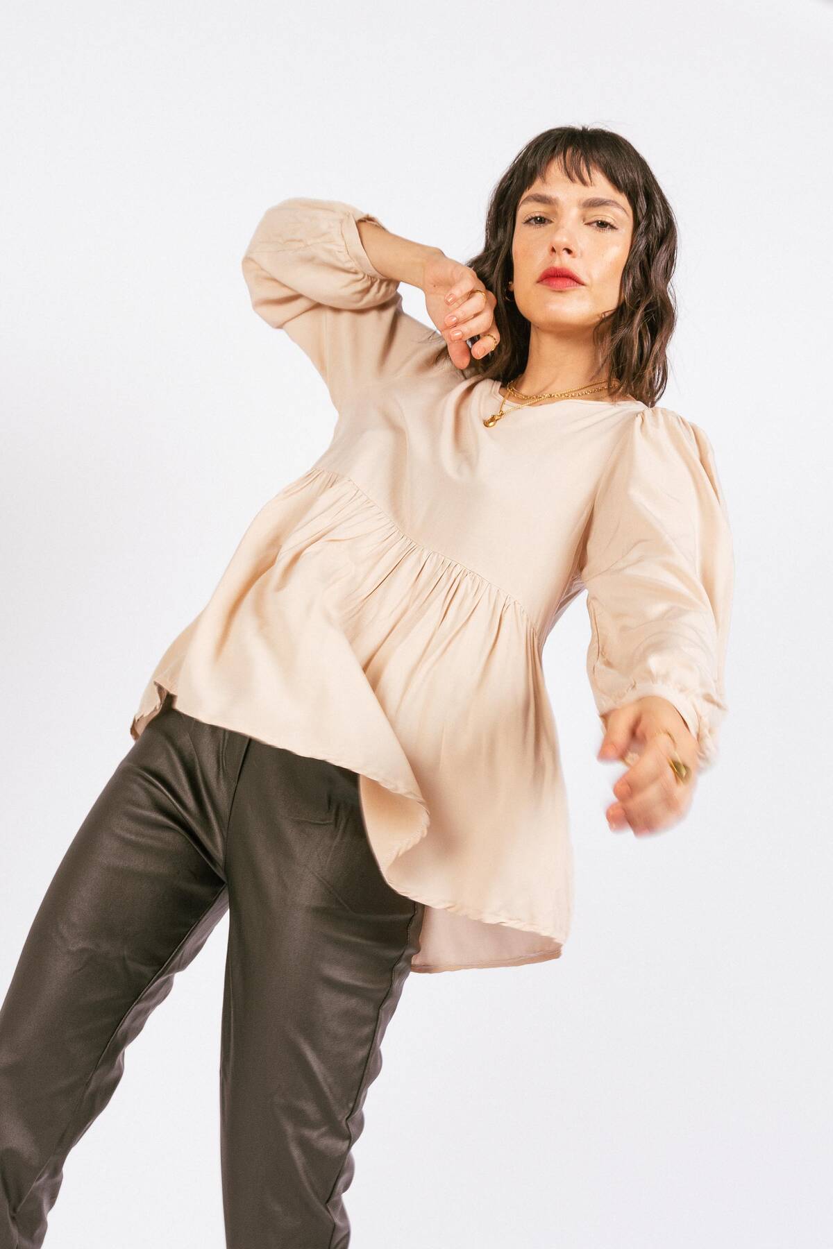 Blusa de voile manga princesa con recorte fruncidos