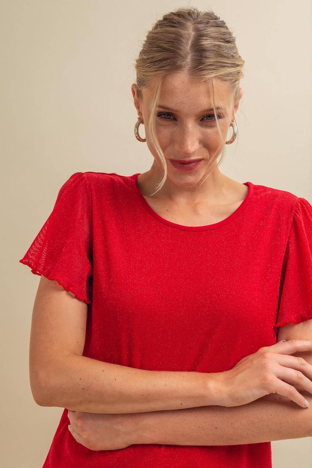 Blusa de microtul con rulote en mangas y ruedo y lágrima