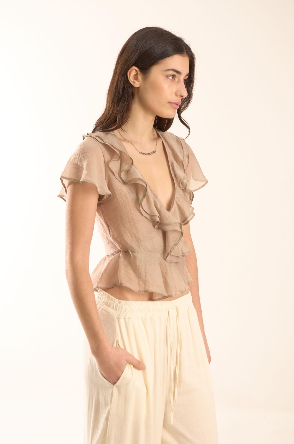 Blusa de gasa cruzada con escote en "V" doble volados y mangas