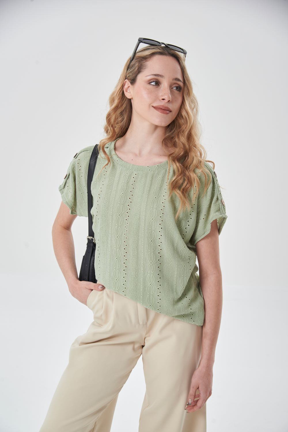 Remerón broderie con botón