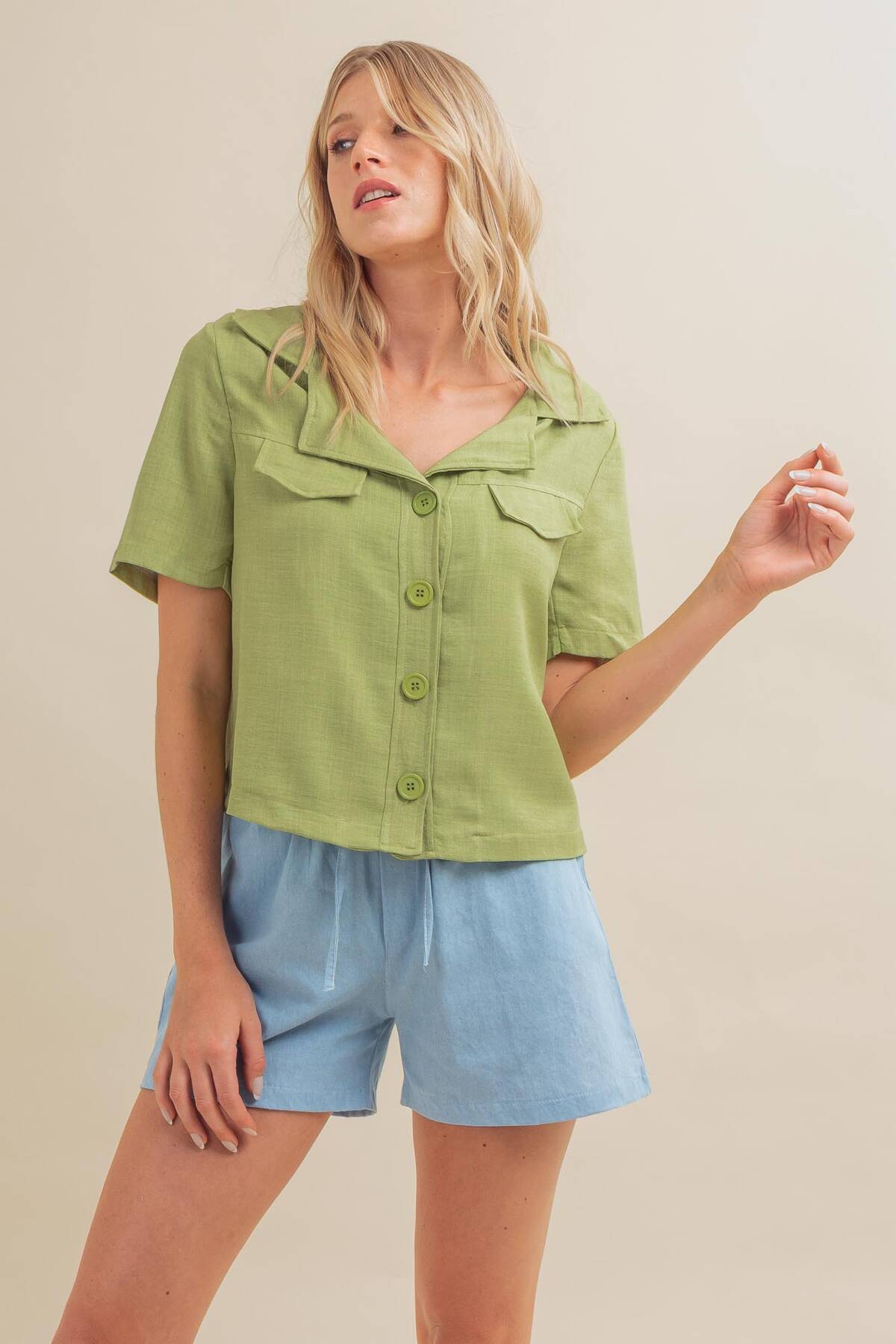 Camisa de cey jean con bolsillos frontales falsos