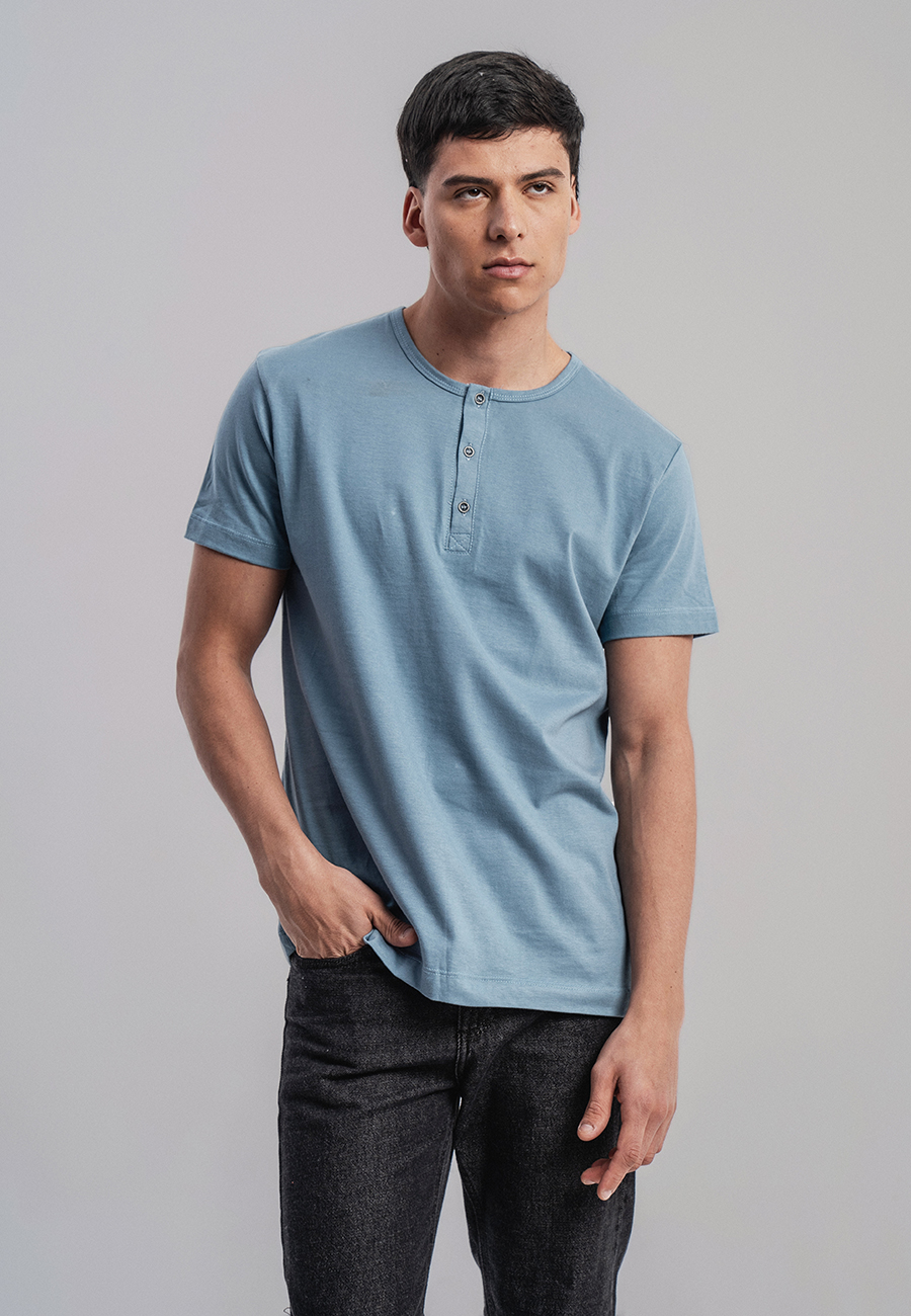 REMERA REGULAR BOTON