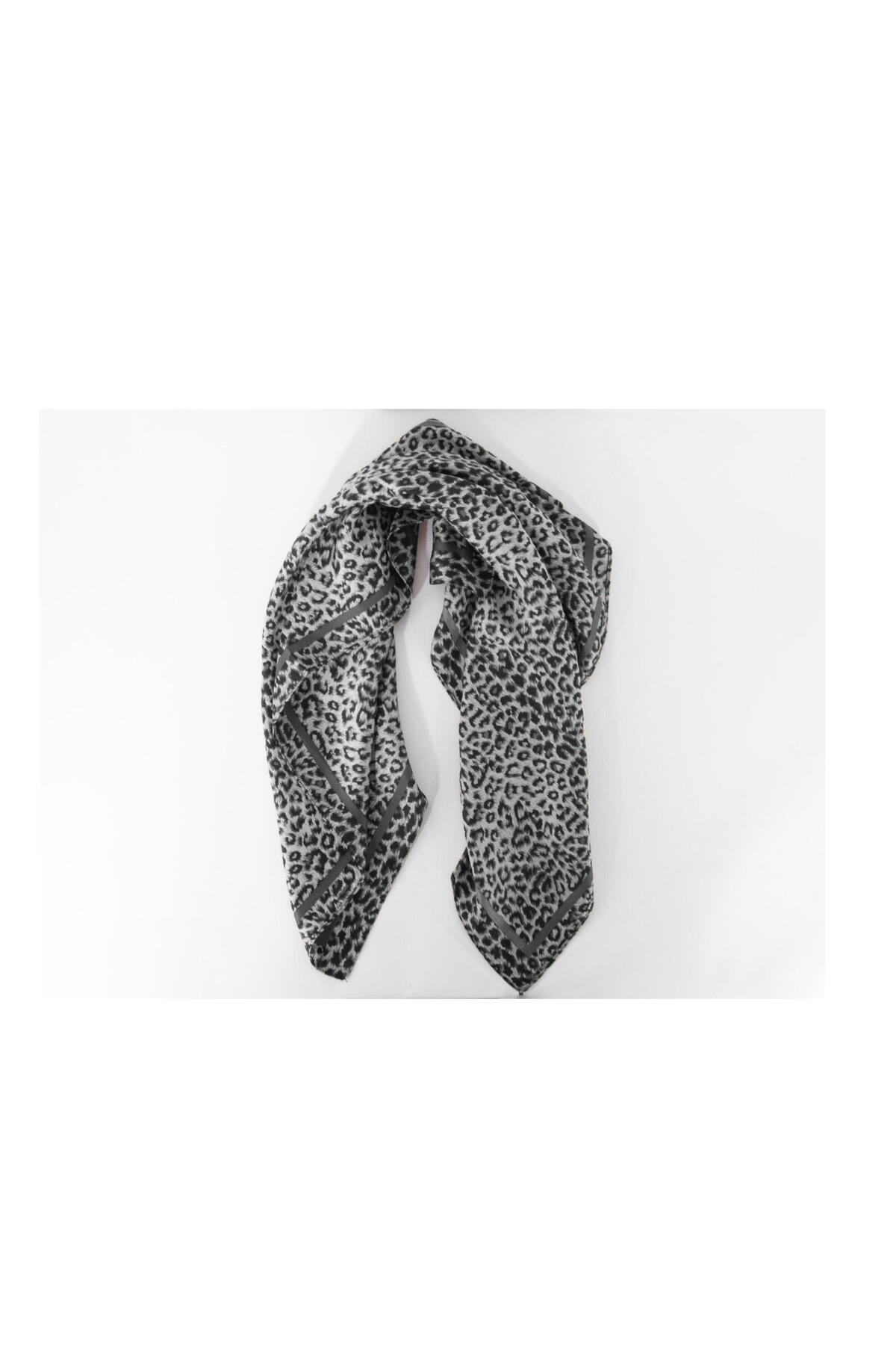 Pañuelo de seda 70 x 70 estampado