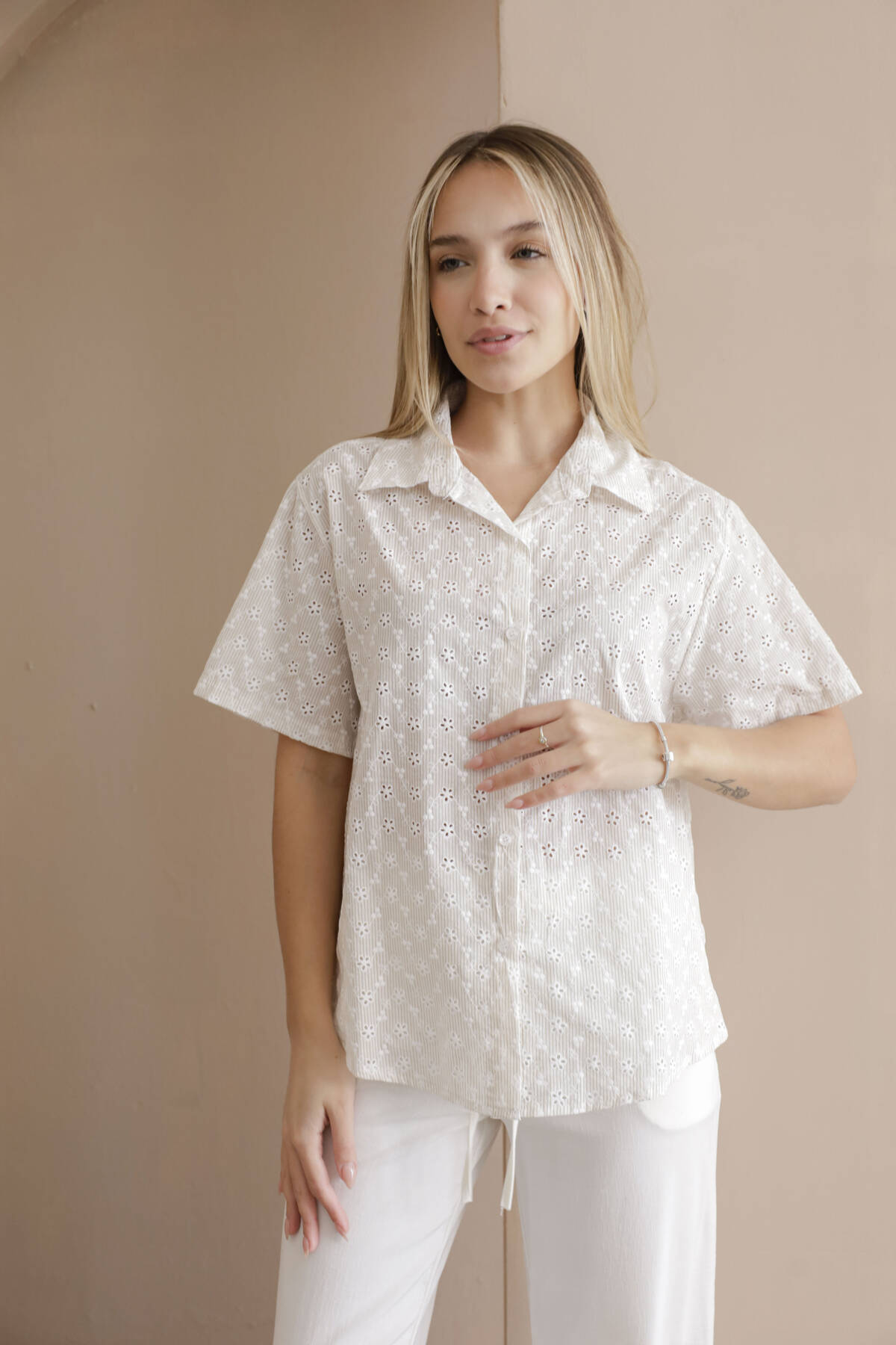 C290 CAMISA BRODERY MANGA CORTA