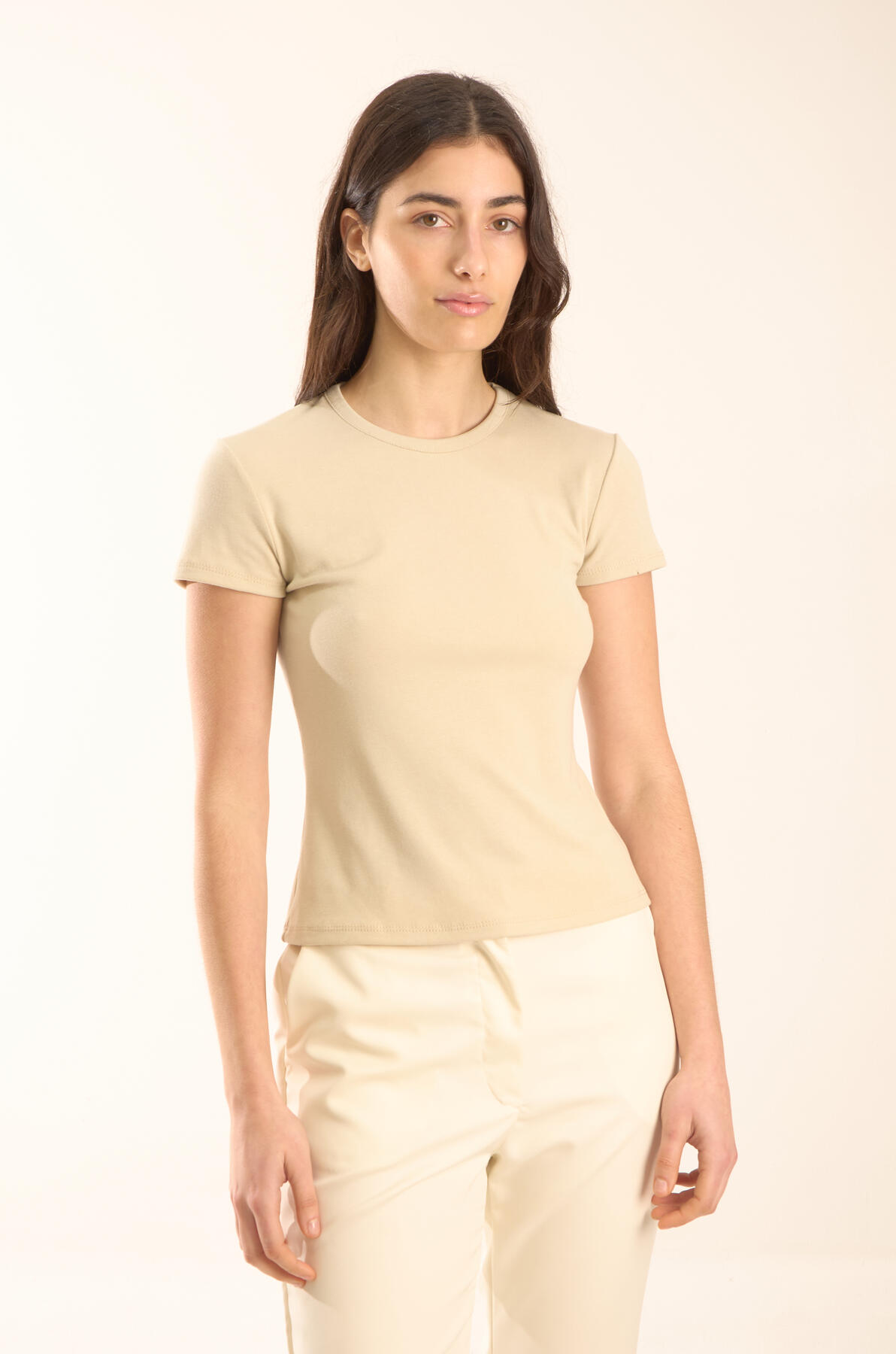 Remera de tejido de punto manga corta con cuello redondo