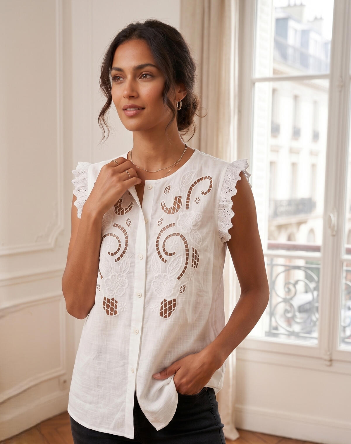 Musculosa lino bordado y calado