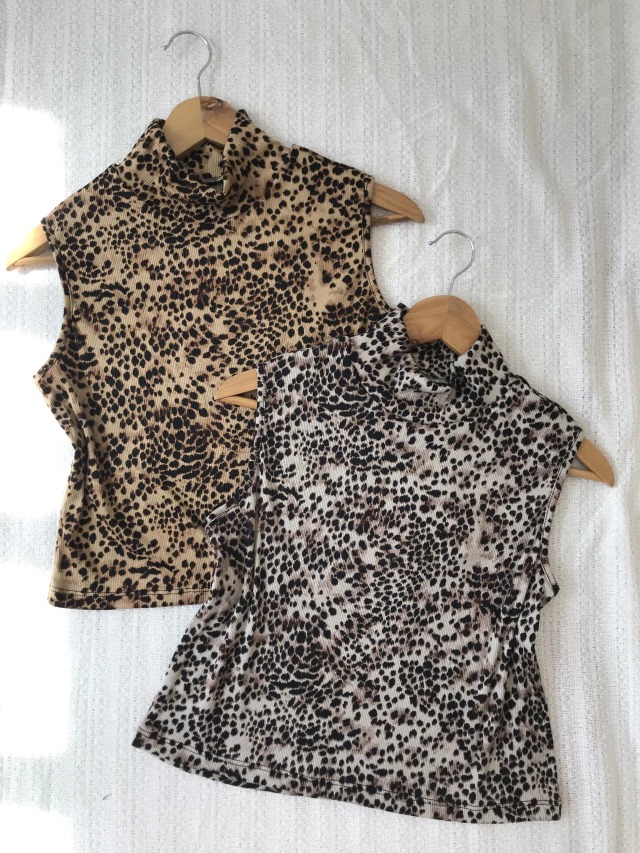 TOP CON CUELLO MORLEY PRINT