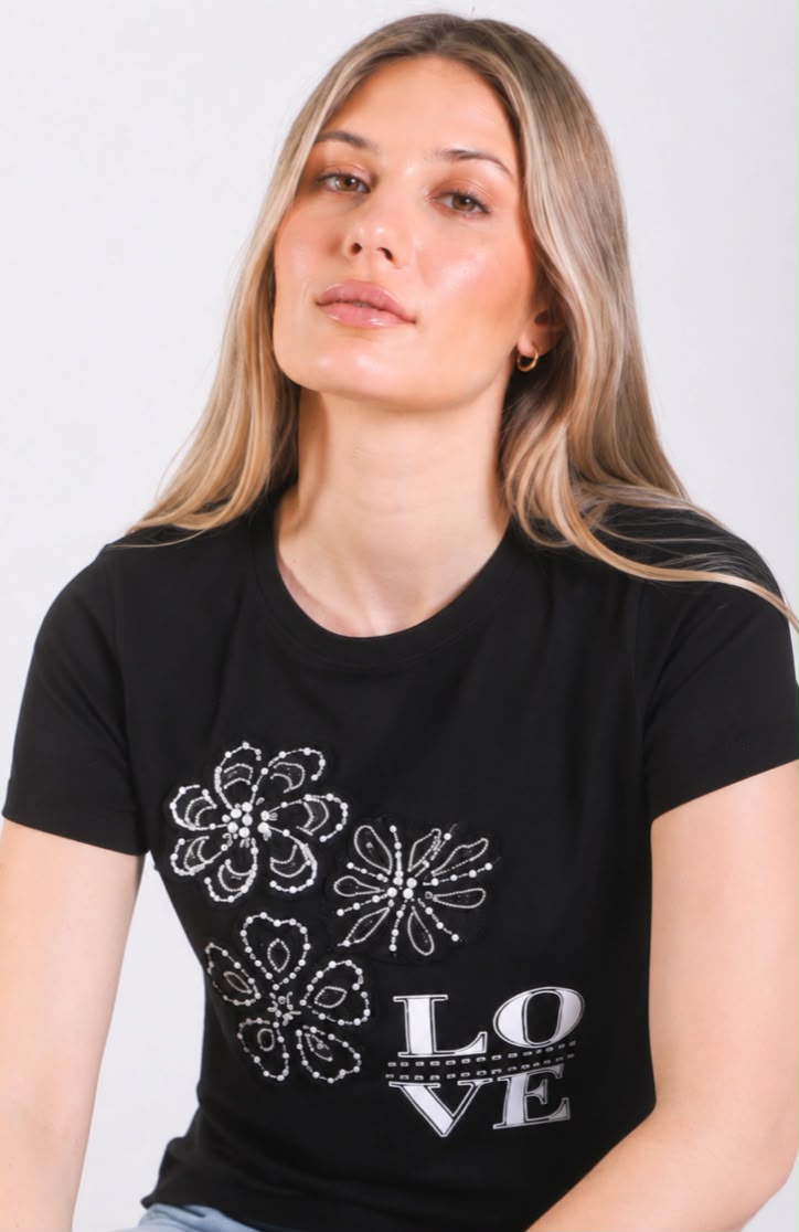 REMERA BORDADA LOVE IMPORTADO