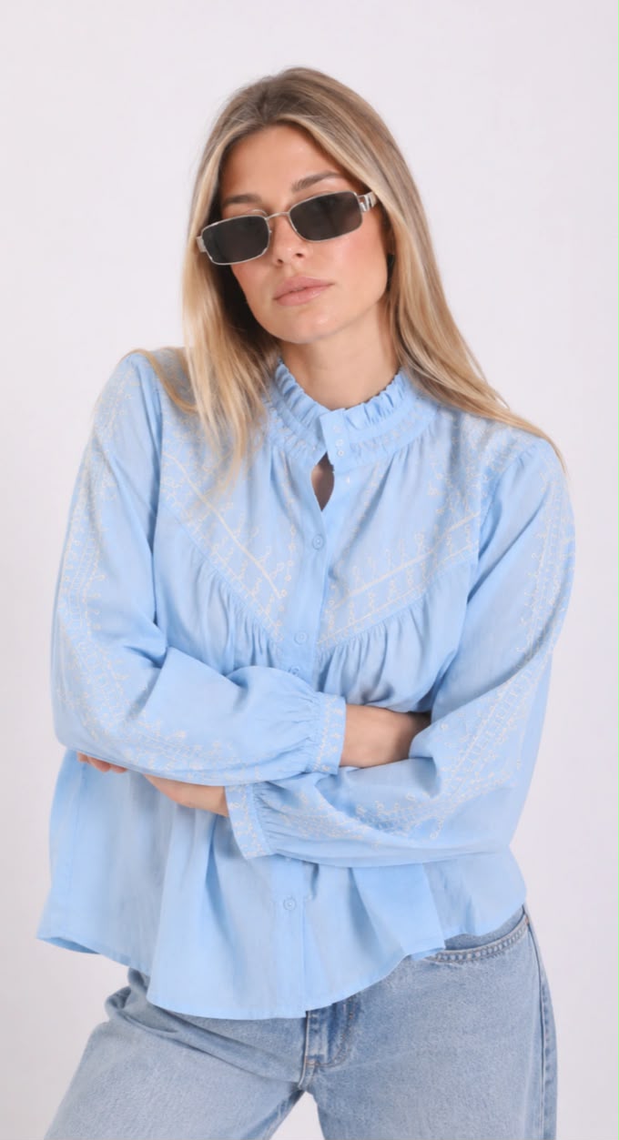 CAMISA MAO BORDADA IMPORTADA