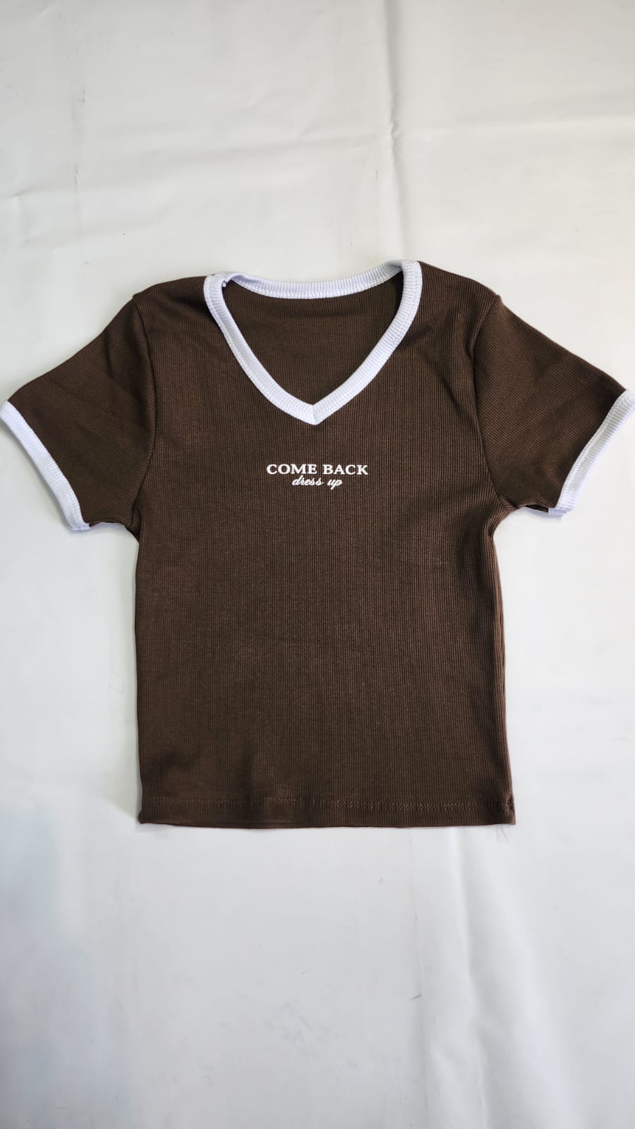 Remera cuello V Come back