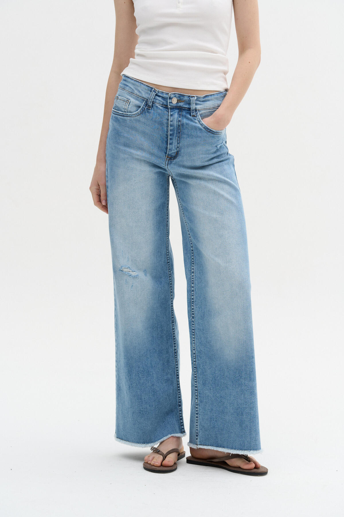Wide Leg Datura