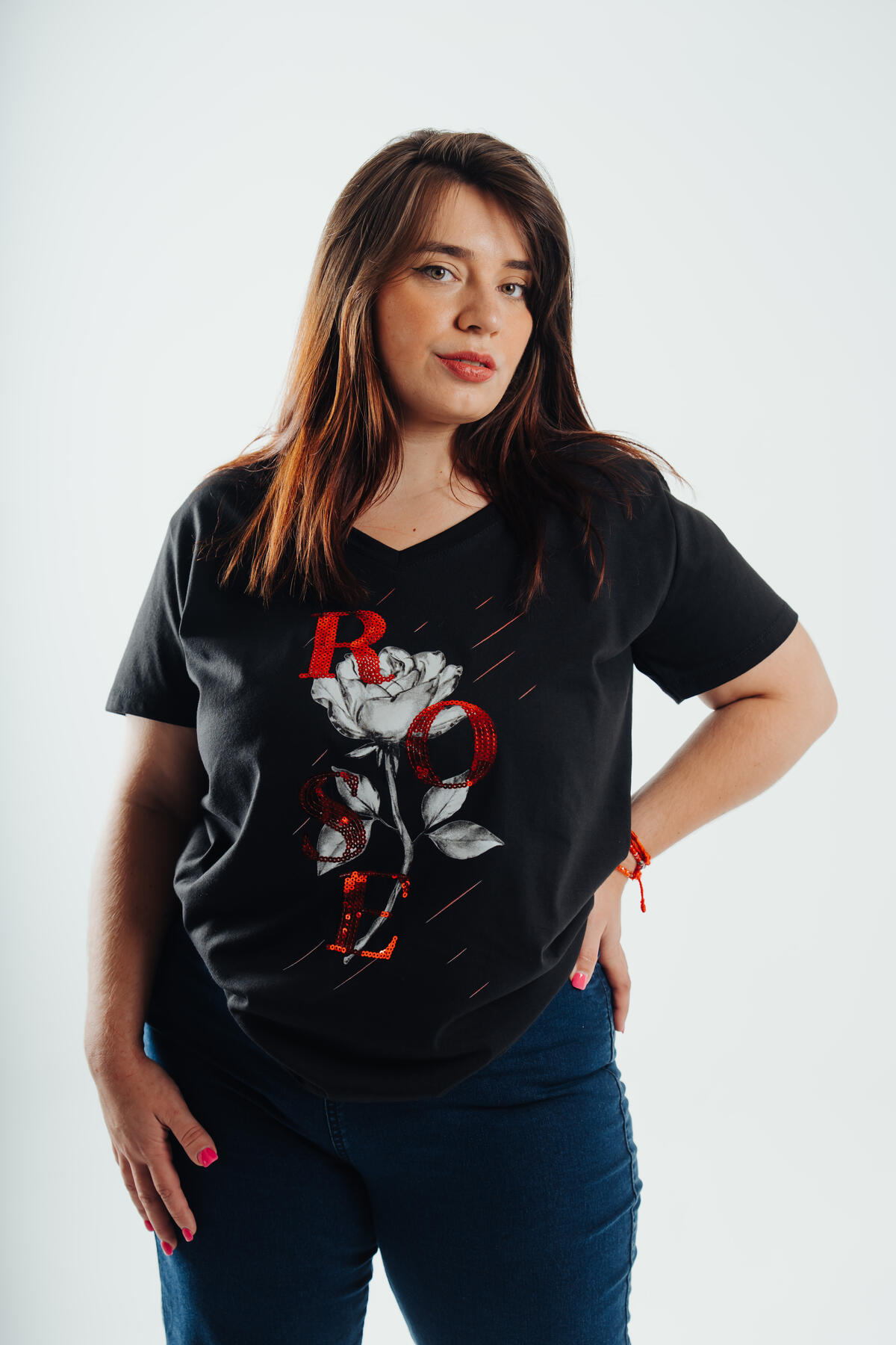 Remera ROSE bordada de lentejuelas