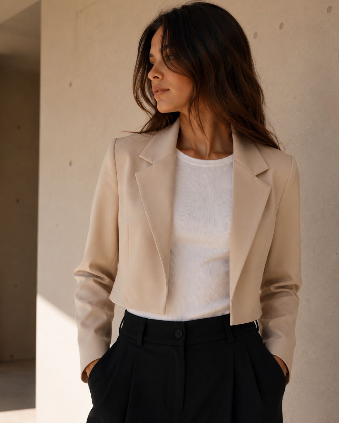 Blazer corto en crep lycra