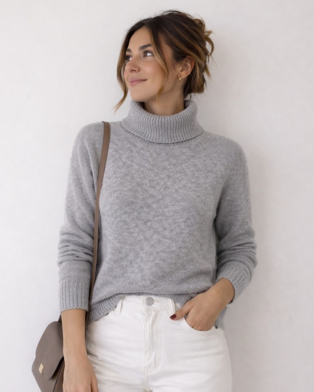 Sweater media polera clásica en lana frizz